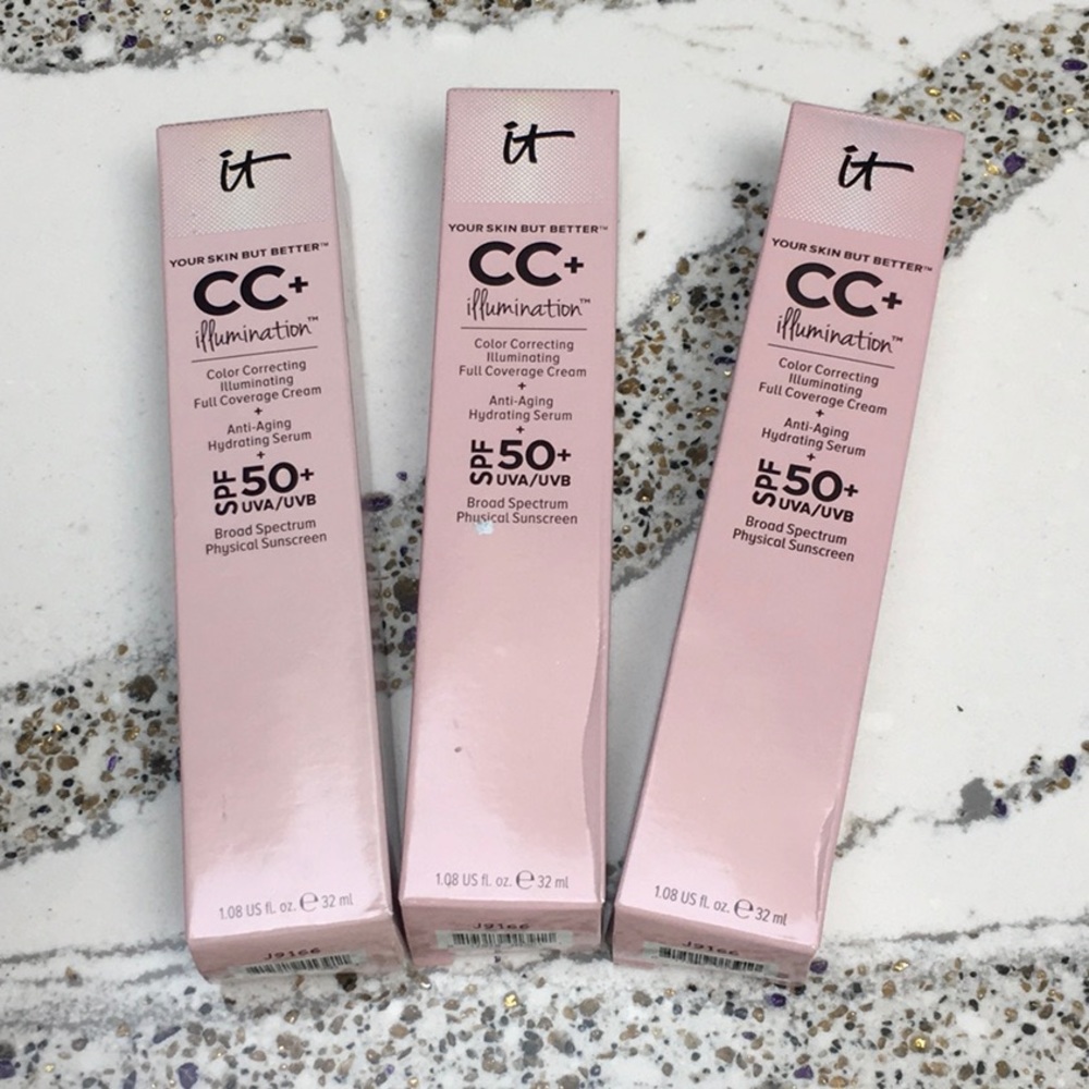 New in box   IT Cosmetics CC cream illumination set
